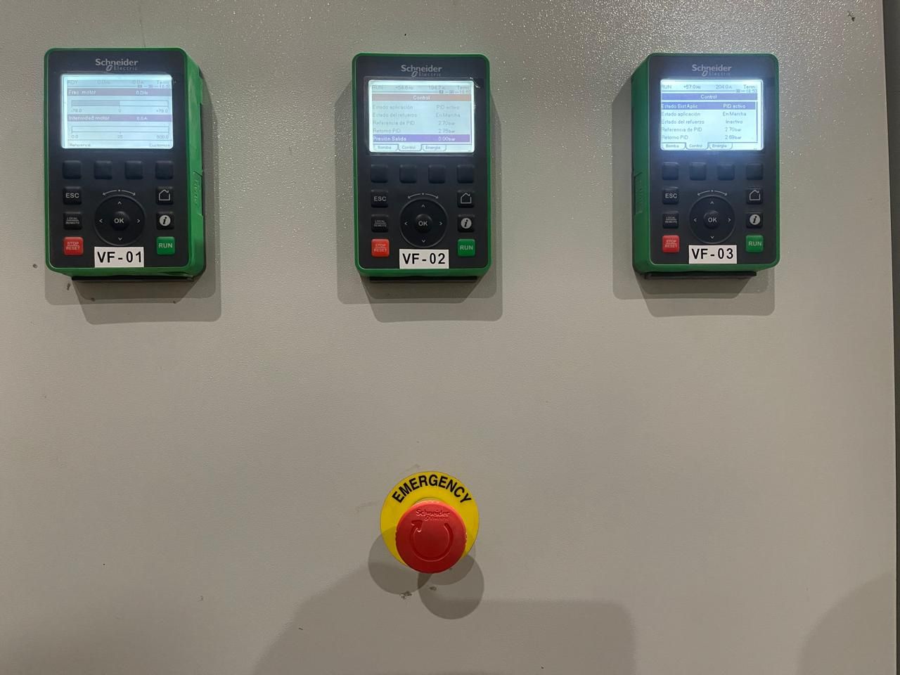 Variadores operando con control PID de presión
